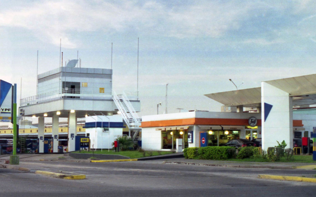Opessa Estación de Servicios YPF combustibles GNC